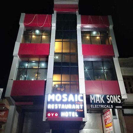 Oyo Mosaic Hotel And Restaurant Gonda Zewnętrze zdjęcie